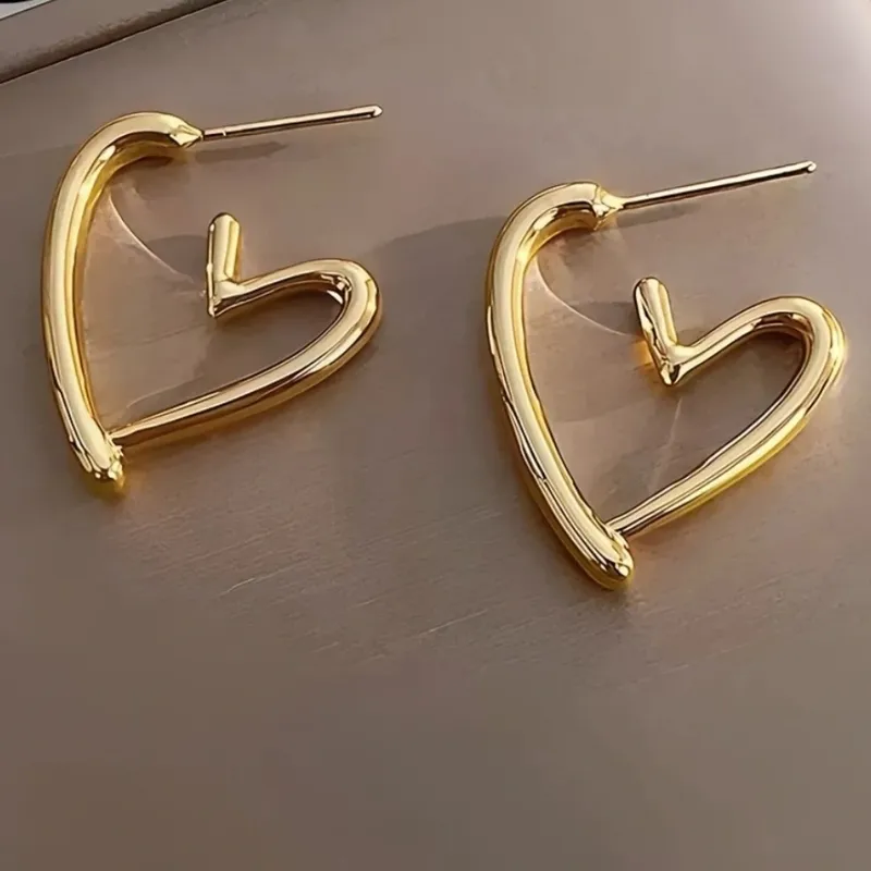 Pendientes Corazón Orgánico – Acero Inoxidable Chapado en Oro 18K