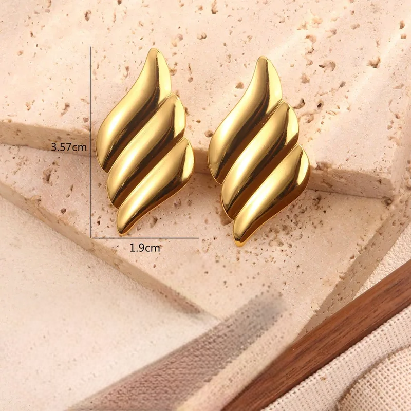 Pendientes Ondas Doradas de Acero Inoxidable