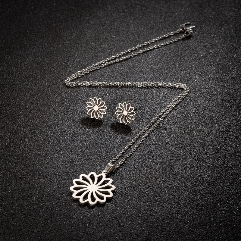 Conjuntos de Collar y Pendientes en Acero Inoxidable