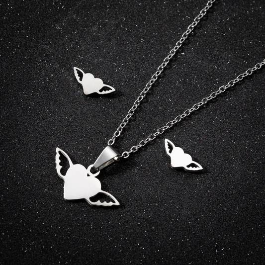 Conjunto corazon con alas