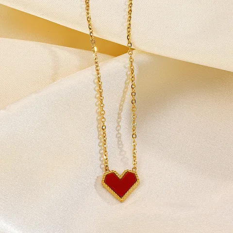 Collar corazón pixelado