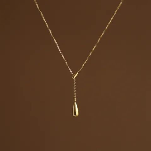 Colgante Minimalista en Y de Acero Titanio Chapado en Oro 18K